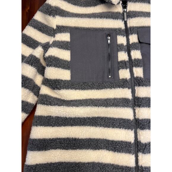 Native Youth Sherpa Gray & White Fleece Jacket, Large - Picture 2 of 5